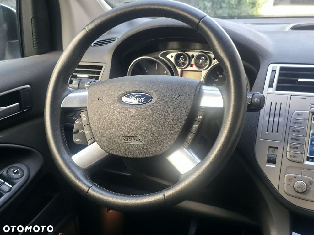 Ford Kuga - 13