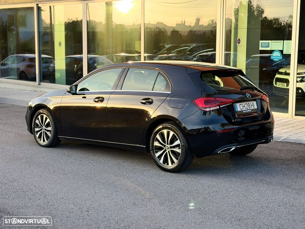 Mercedes-Benz A 250 e Progressive - 12
