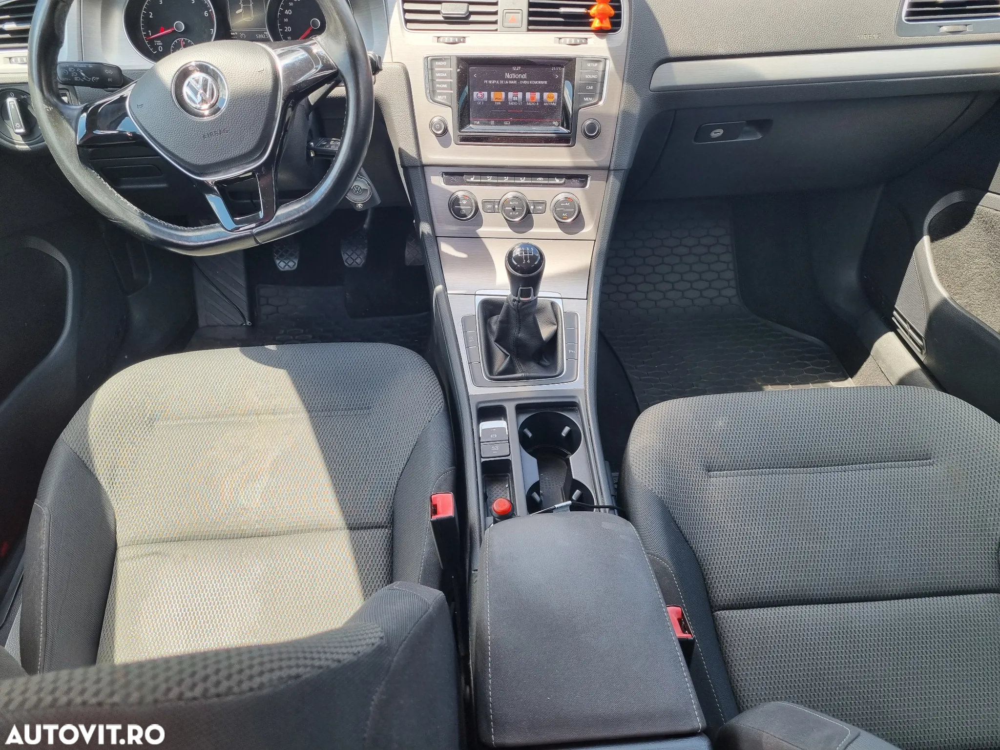 Volkswagen Golf 1.2 TSI BlueMotion Technology Comfortline - 10