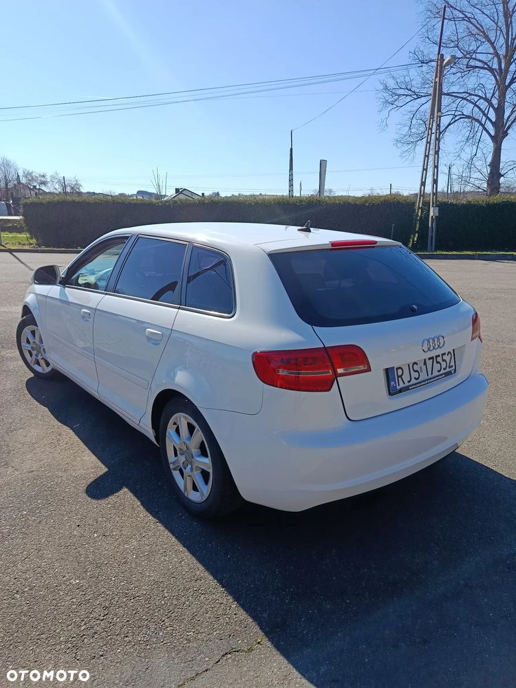 Audi A3 Sportback - 3