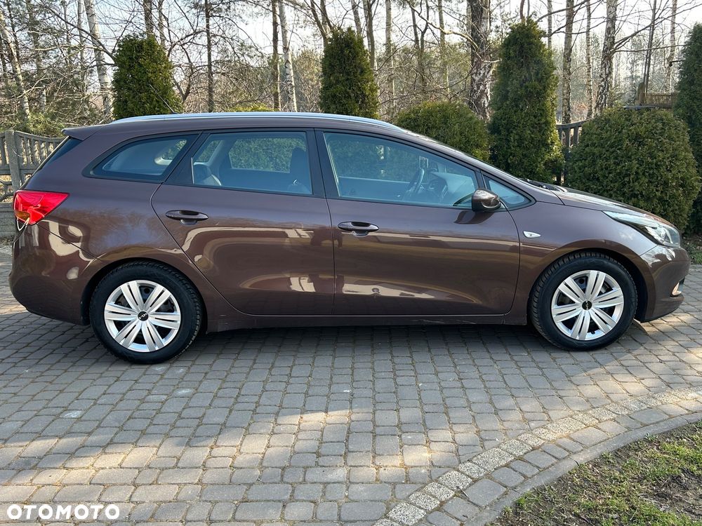 Kia Ceed 1.6 GDI ISG Dream-Team Edition - 5