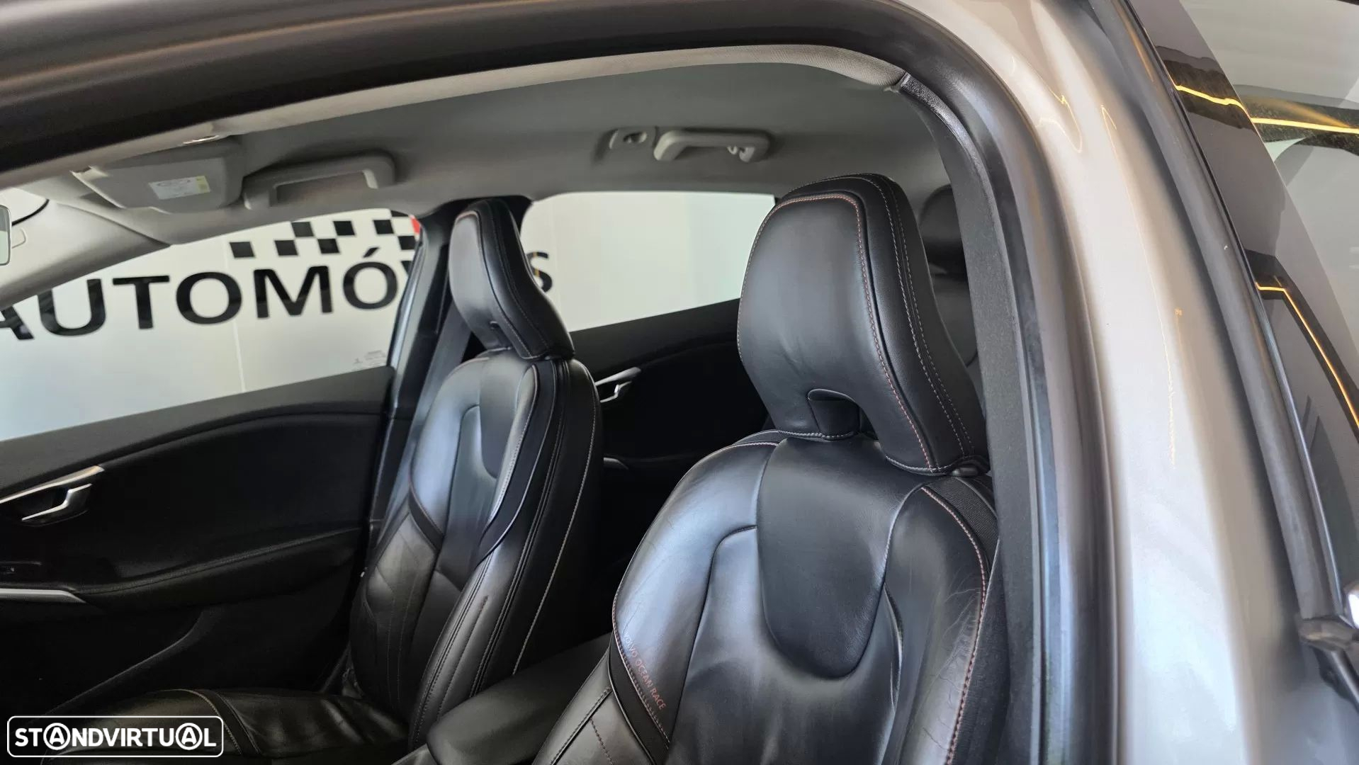 Volvo V40 Cross Country 2.0 D2 VOR Geartronic - 35