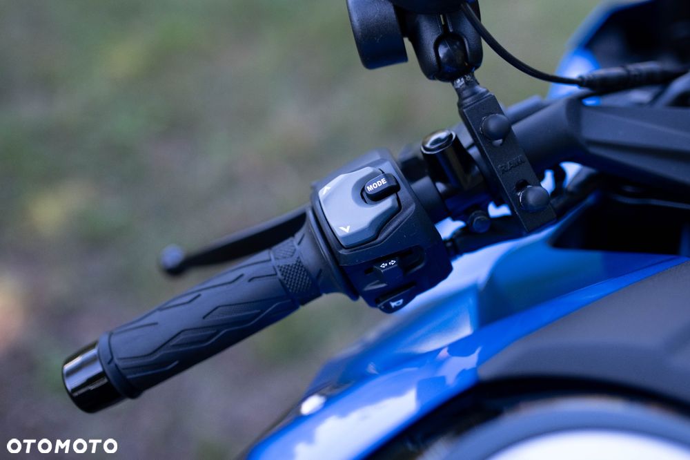 Suzuki GSX - 11