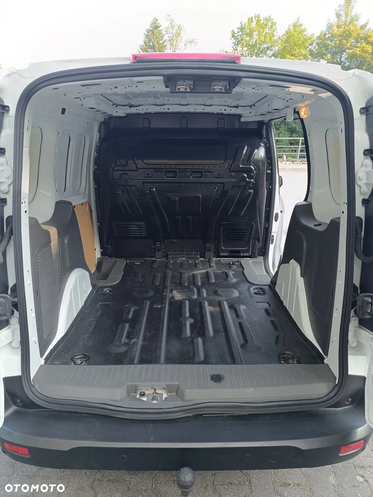 Ford Transit Connect - 22