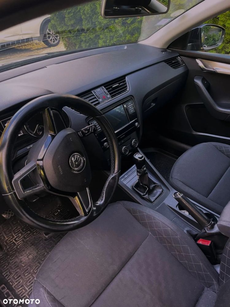 Skoda Octavia Combi 1.6 TDI Active - 6