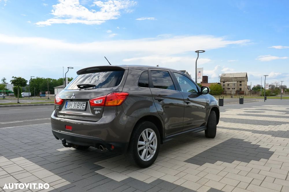 Mitsubishi ASX 1.8 DID 2WD Intense A15 - 4