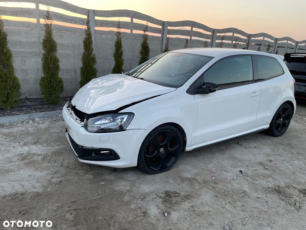 Volkswagen Polo 1.4 DSG GTI - 2