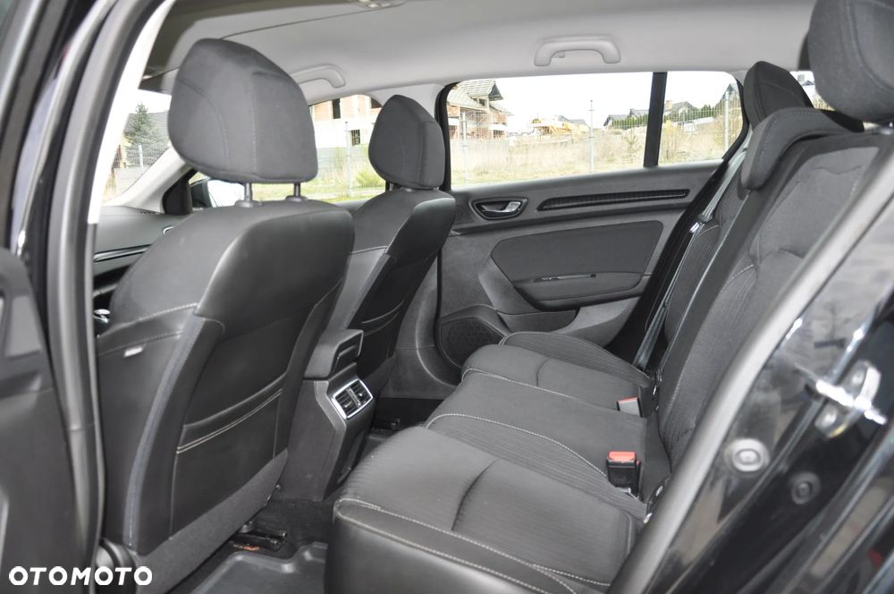 Renault Megane 1.6 SCe Life - 28