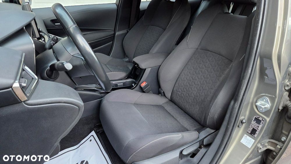 Toyota Corolla 1.8 Hybrid Comfort - 17