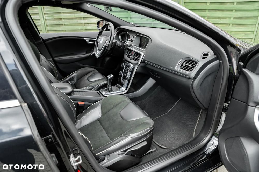 Volvo V40 D4 Drive-E Kinetic - 22