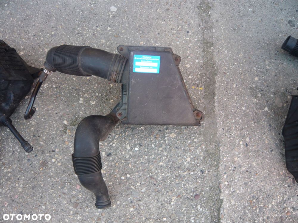podstawa obudowa filtra powietrza 5j0129684 skoda fabia ii - 1