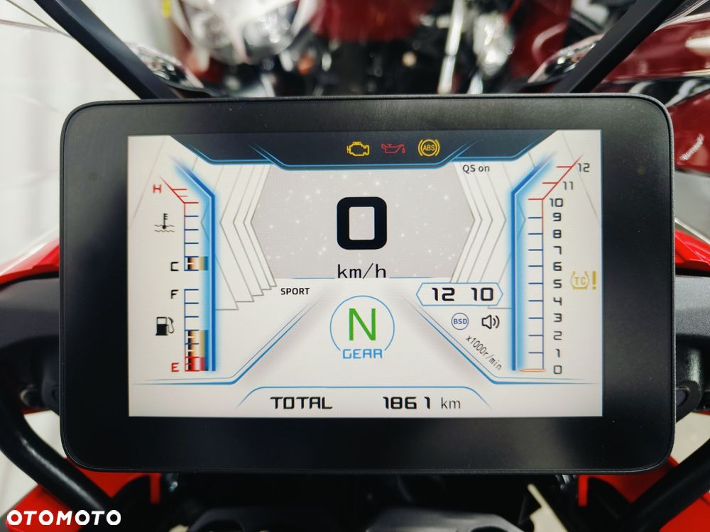 QJMOTOR 900 SX - 16