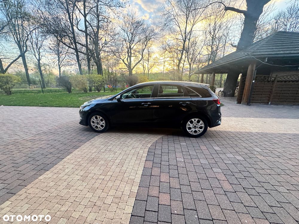 Kia Ceed 1.6 CRDi Eco-Dynamics+ (48V Mild-Hybrid) Platinum Edition - 14