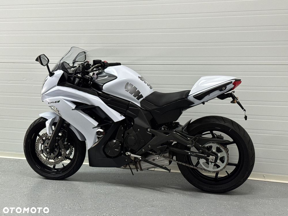 Kawasaki ER - 19