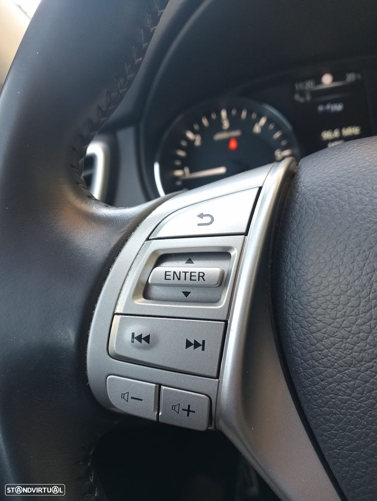 Nissan Qashqai 1.6 dCi Tekna Premium 17 Pele S Alcantara - 8