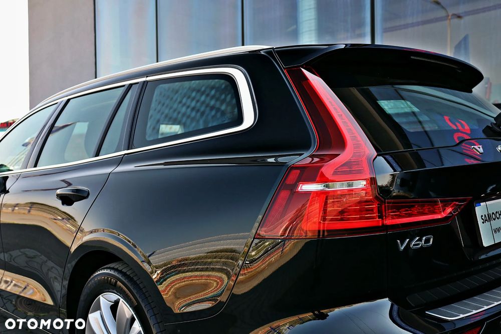 Volvo V60 B4 D Momentum - 8
