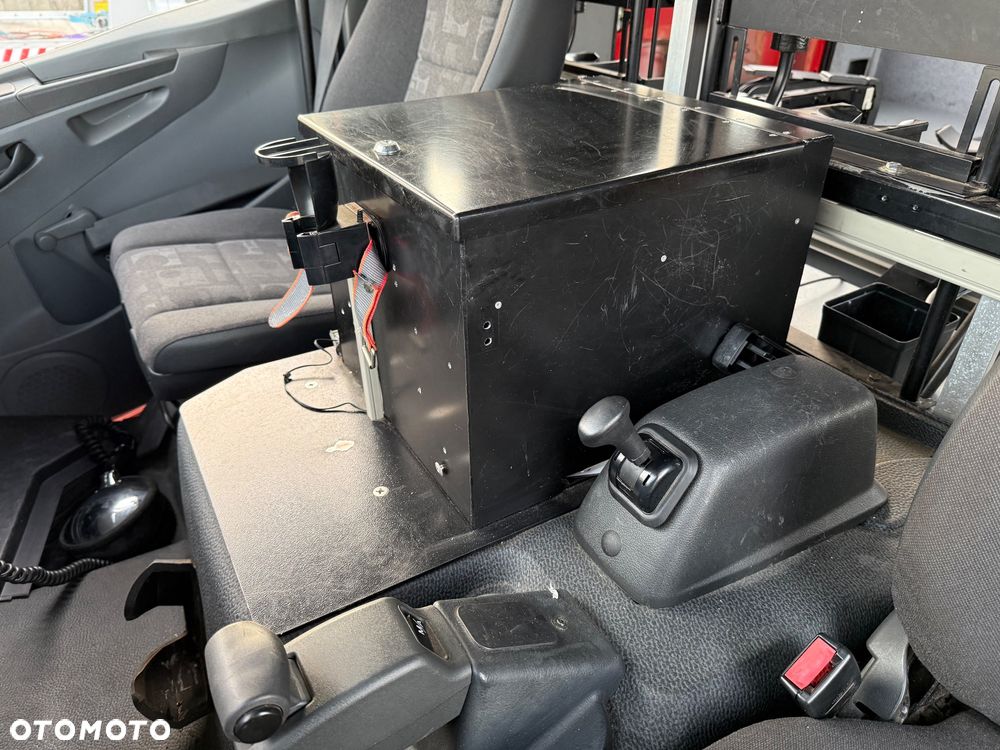 Mercedes-Benz ATEGO 818 4x2 - 31