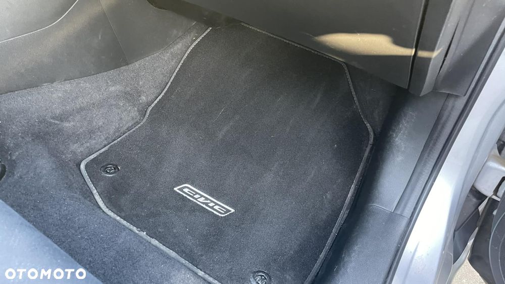 Honda Civic 1.4 i-VTEC - 10