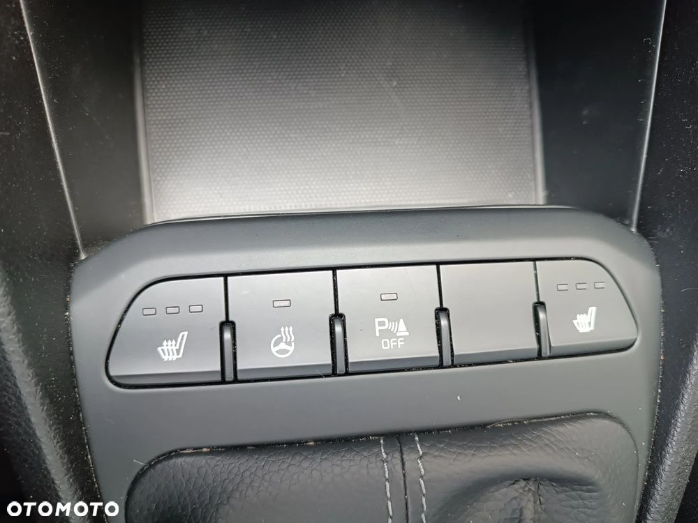 Kia Stonic - 15