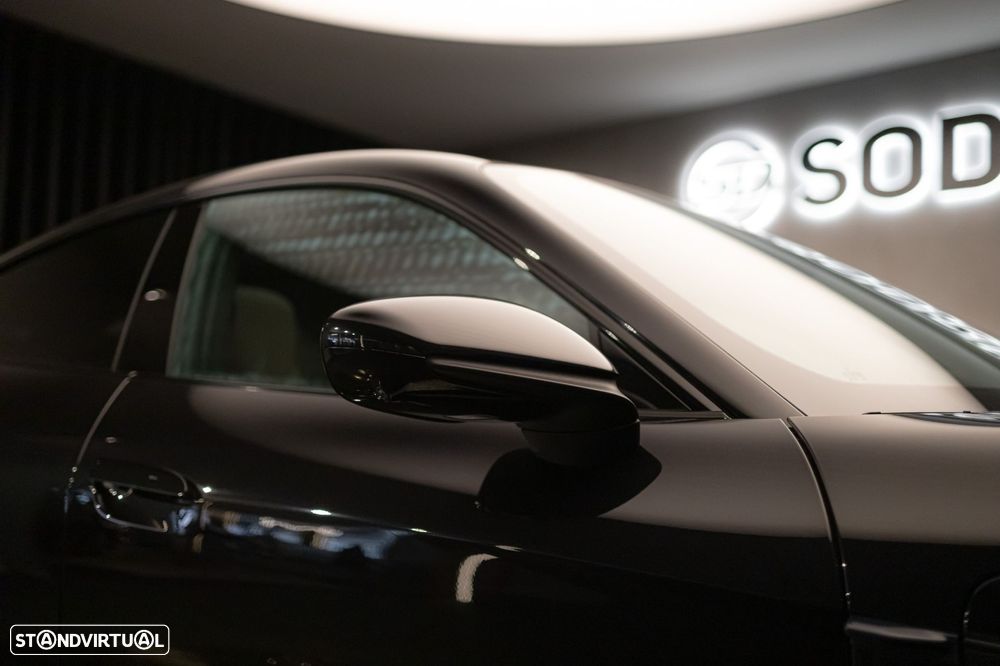 Porsche Taycan Turbo - 11