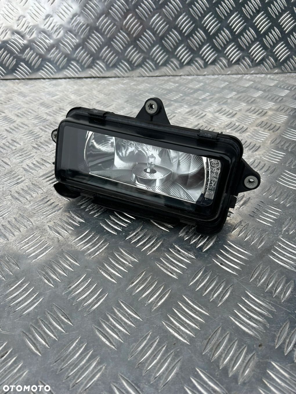 HALOGEN DACHOWY GLOBU SCANIA NEXT GEN NTG LEWY - 1