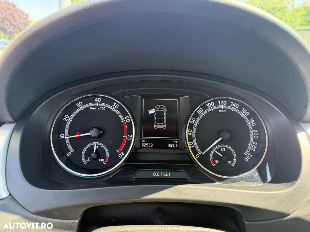 Skoda RAPID 1.0 TSI Style - 5