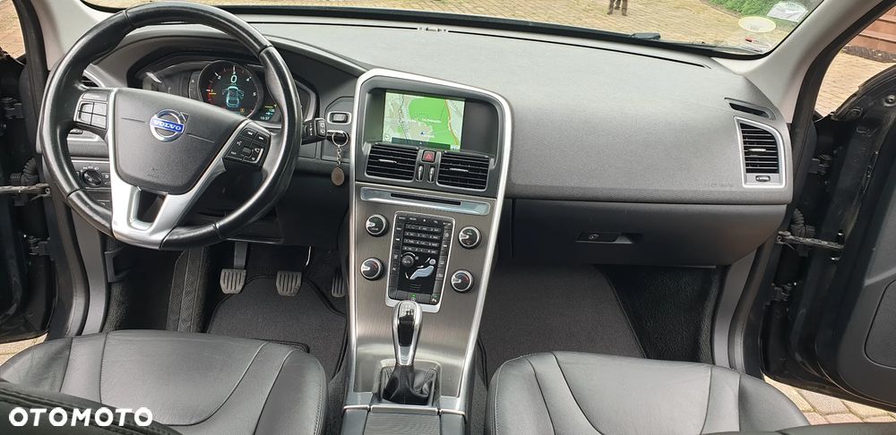 Volvo XC 60 D4 Drive-E R-Design Summum - 18