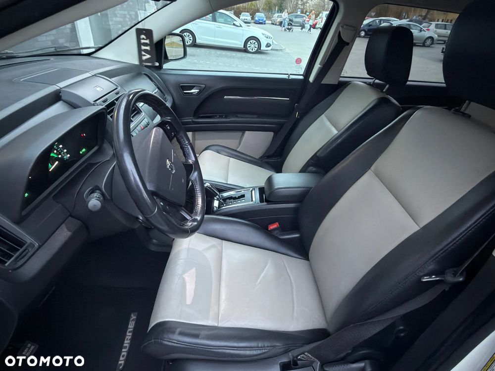 Dodge Journey - 8