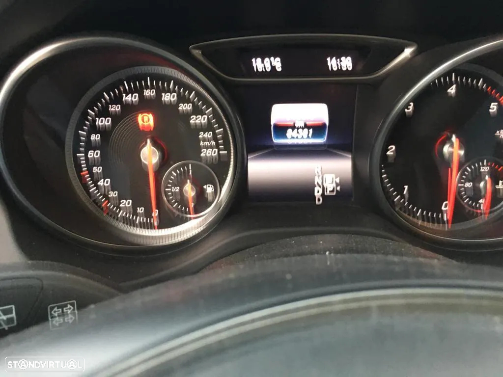 Mercedes-Benz CLA 180 d Shooting Brake Urban Aut. - 4