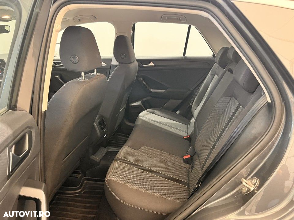 Volkswagen T-ROC - 10
