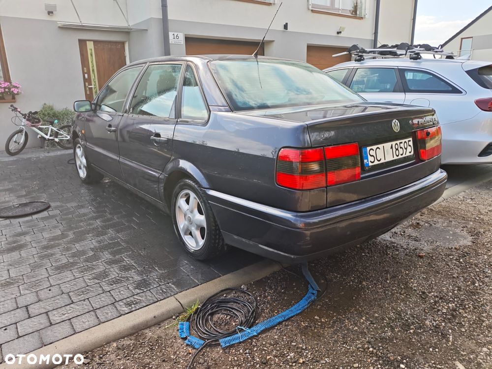 Volkswagen Passat 1.9 TDI - 9