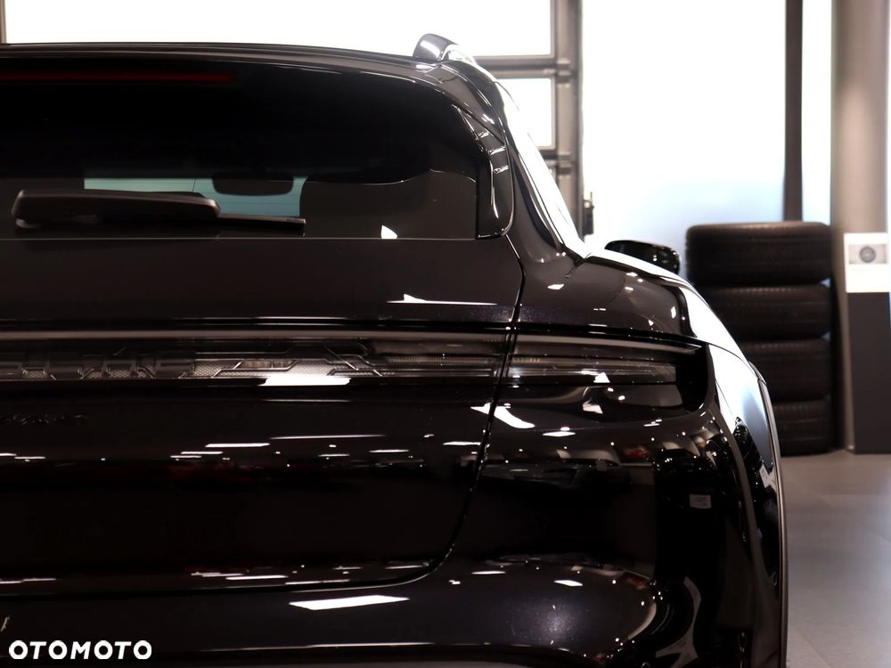 Porsche Taycan 105kWh 4 Performance Plus - 10