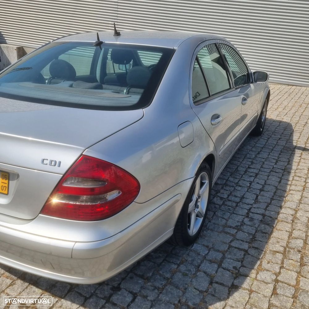 Mercedes-Benz E 270 - 4