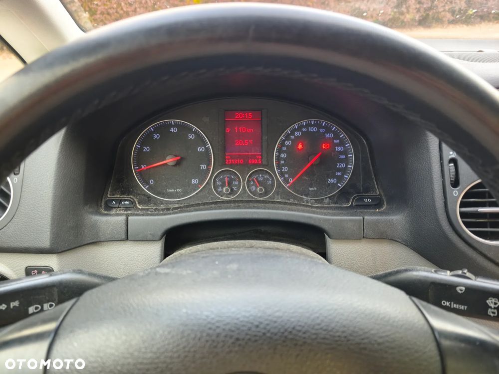 Volkswagen Golf 1.6 Sportline - 32