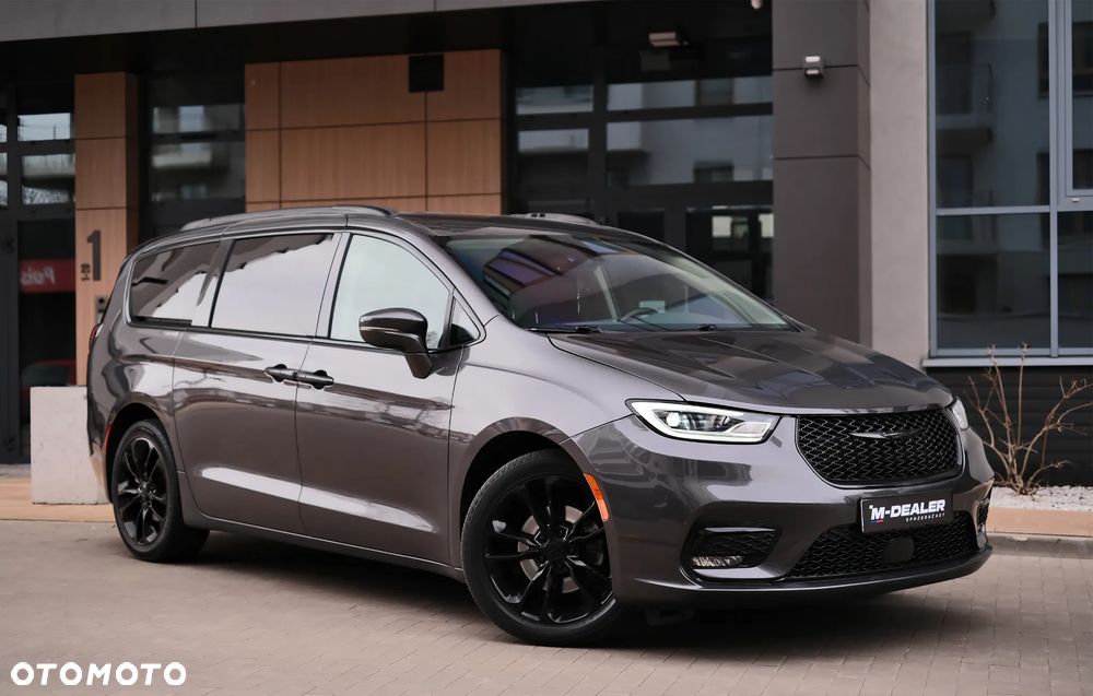 Chrysler Pacifica - 15