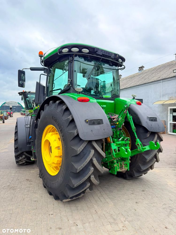 John Deere 7270R - 13