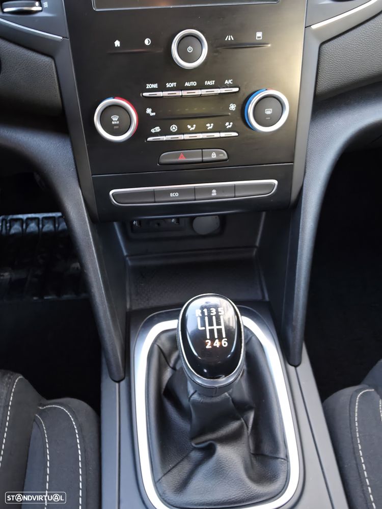 Renault Mégane 1.5 dCi Dynamique - 5