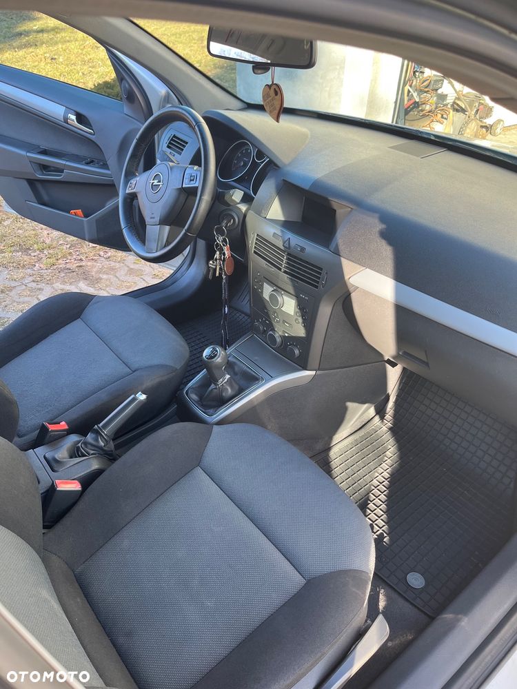 Opel Astra 1.6 Enjoy - 8