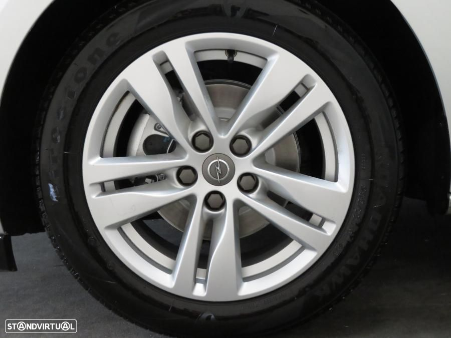 Opel Astra 1.2 T GS Line S/S - 8