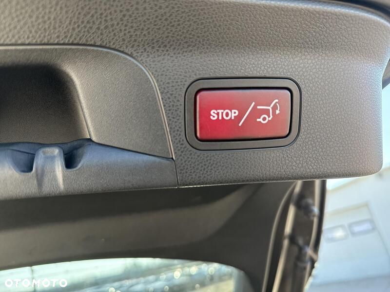 Mercedes-Benz GLC - 25