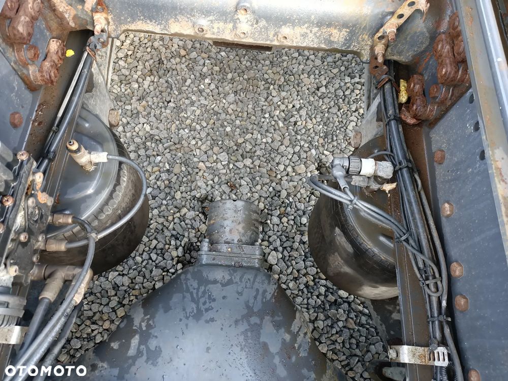 Scania P320 6x2 Hakowiec Marrel , oś skrętna - 32