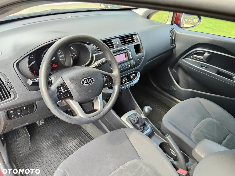 Kia Rio 1.2 Dream Team Edition - 19