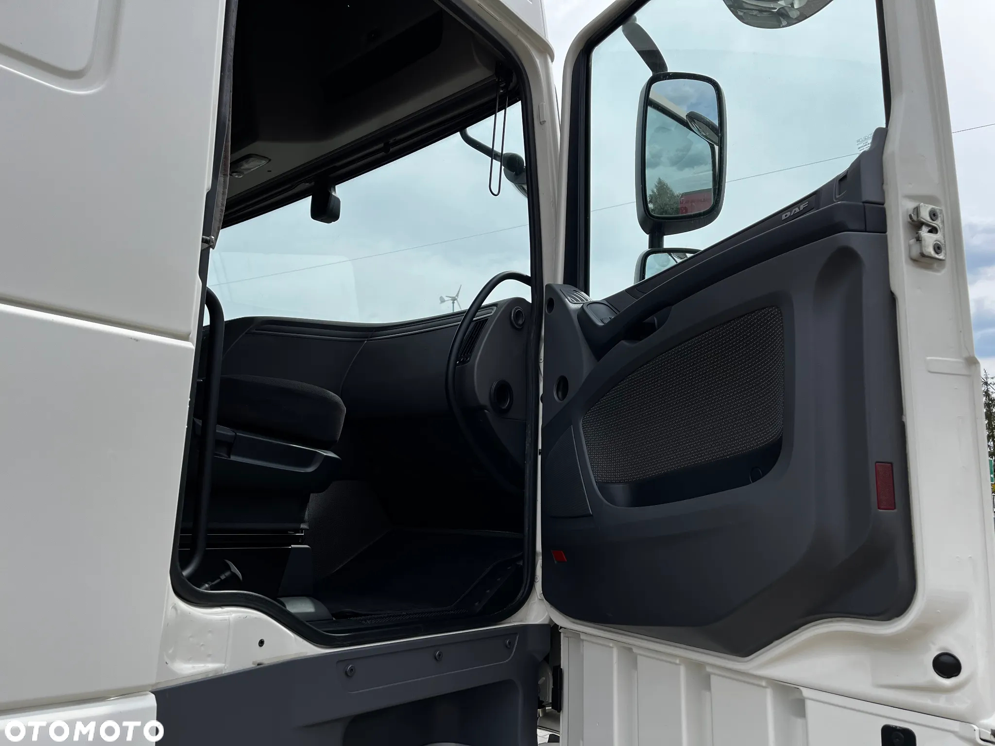 DAF XF - 11