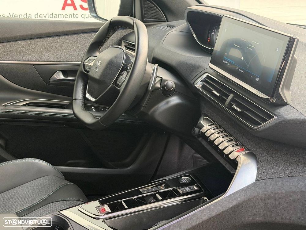 Peugeot 5008 1.5 BlueHDi Allure Pack EAT8 - 17