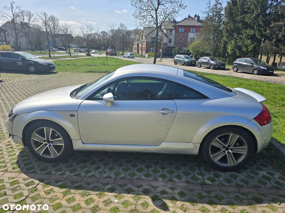 Audi TT Coupé 1.8T Quattro - 9