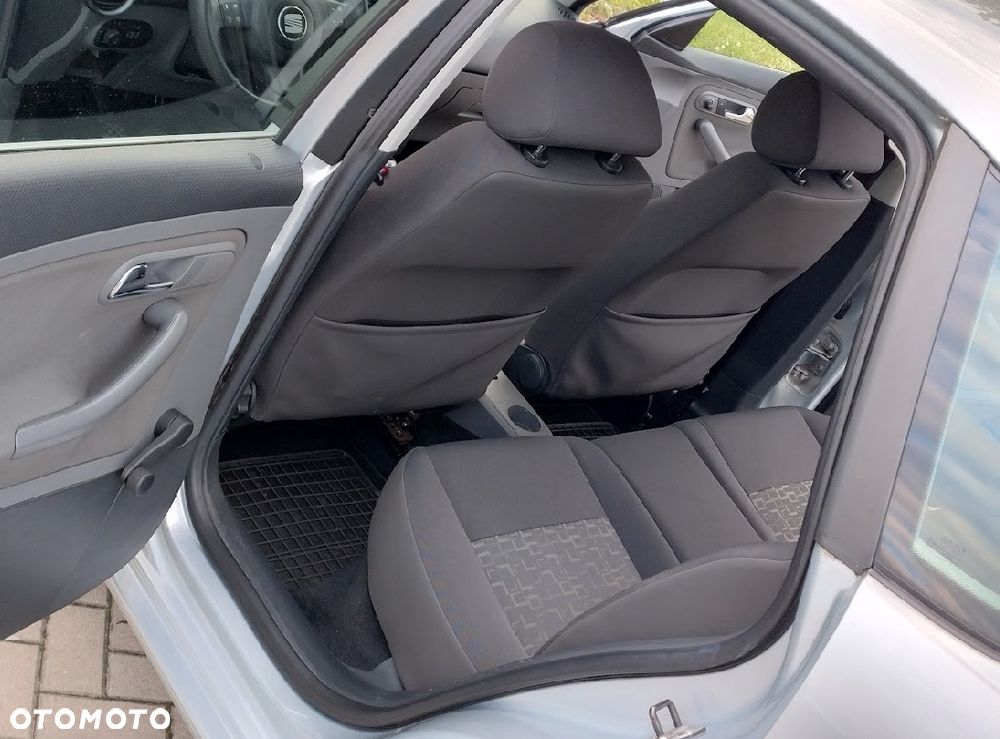 Seat Ibiza 1.6 16V Reference - 10