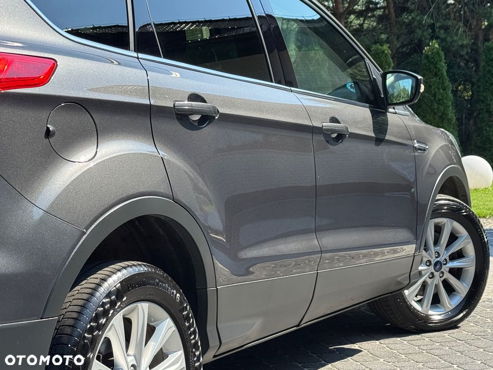 Ford Kuga 2.0 TDCi 2x4 Titanium - 20
