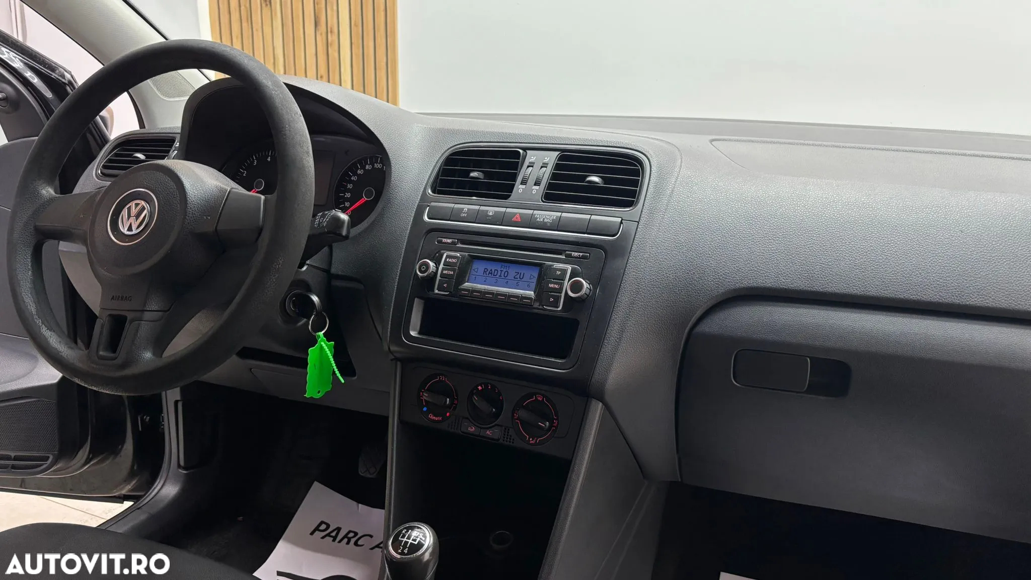 Volkswagen Polo - 12