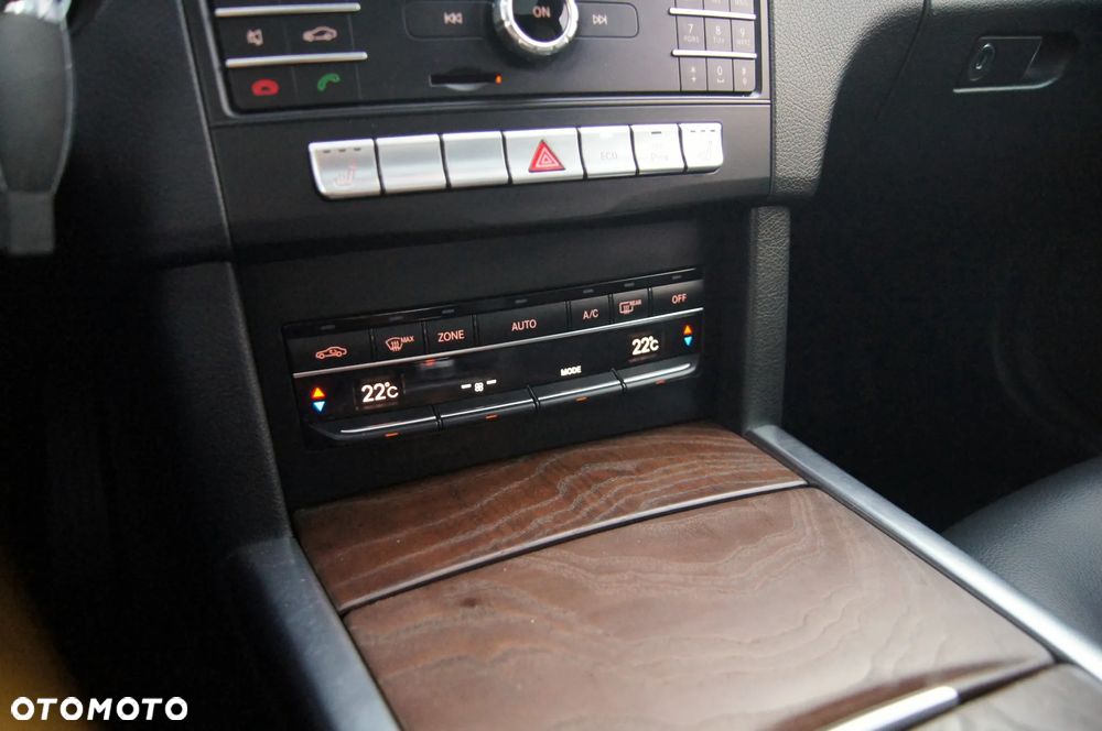 Mercedes-Benz Klasa E 350 BlueTEC 4Matic 7G-TRONIC - 21