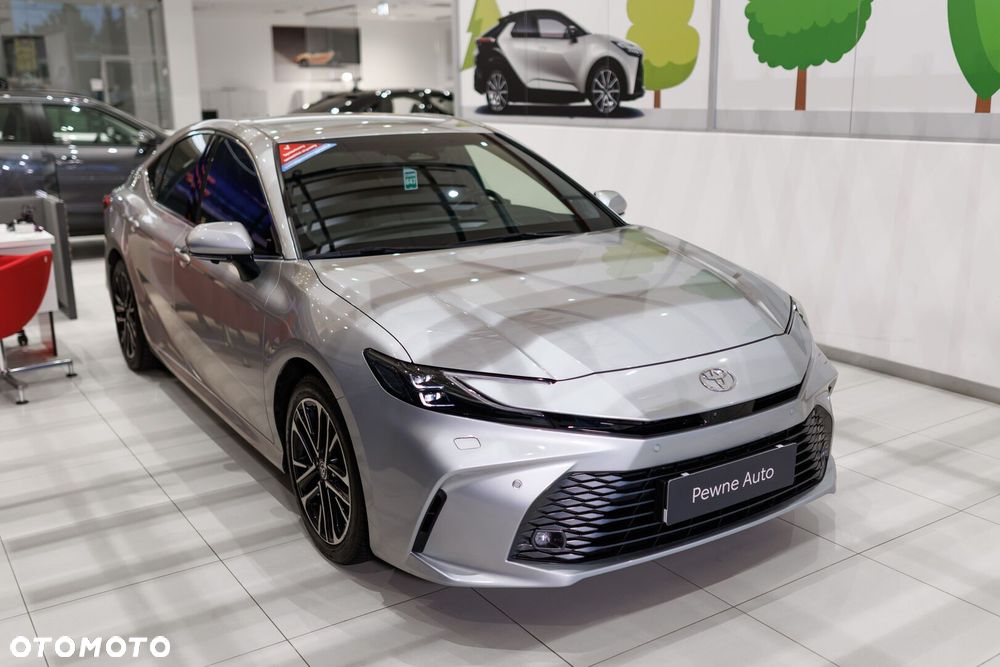 Toyota Camry - 11